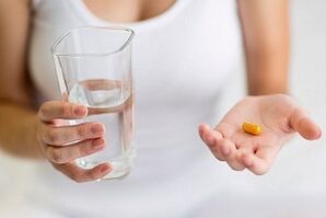 Nehmen Sie Tabletten zur Behandlung von Fußpilz