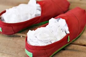 Trockene Schuhe, um Pilzinfektionen vorzubeugen